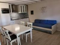 Kuchnia lub aneks kuchenny w obiekcie Villetta Graziosa sul mare ristrutturata
