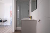 A bathroom at Habitat Apartments ADN