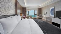 InterContinental Doha Beach & Spa by IHGにあるテレビまたはエンターテインメントセンター