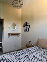 Postel nebo postele na pokoji v ubytování Evitas House