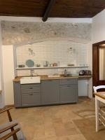 A kitchen or kitchenette at Aurora Medieval House