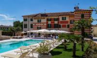 Bazén v ubytovaní Boutique Hotel Villa Zoppi - Adults only alebo v jeho blízkosti