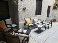 A seating area at Blue House Varenna