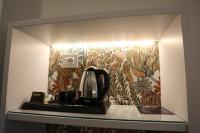 Coffee and tea making facilities at B&B Raponsoli