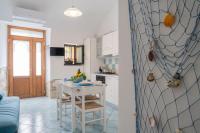 Kuchnia lub aneks kuchenny w obiekcie ArmoNya Friendly House Amalficoast