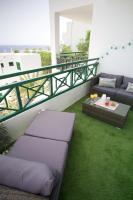 Część wypoczynkowa w obiekcie Apartment Portonovo Paraiso - Sea View - Piscina - Wifi - Old Town