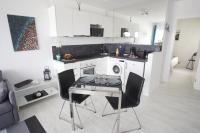 Kuchnia lub aneks kuchenny w obiekcie Apartment Portonovo Paraiso - Sea View - Piscina - Wifi - Old Town