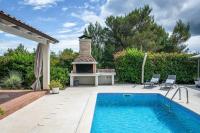 Bazén v ubytovaní Spacious holiday house / pool / jacuzzi / playground / 6+2 alebo v jeho blízkosti