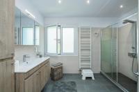 Kúpeľňa v ubytovaní Beautifully renovated flat in superb location
