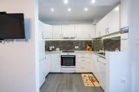 Kuchyňa alebo kuchynka v ubytovaní Beautifully renovated flat in superb location