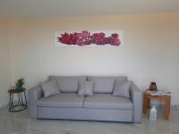 Część wypoczynkowa w obiekcie Freesia Grand Sea View Residence