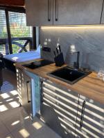 Kuchnia lub aneks kuchenny w obiekcie Sky Luxury Suite