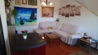 Posedenie v ubytovaní Casa Bozzero