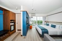 Postel nebo postele na pokoji v ubytování Hotel Amber Sukhumvit 85