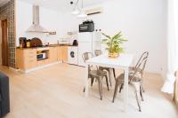 Kuchyňa alebo kuchynka v ubytovaní LA SURFERA APARTMENT