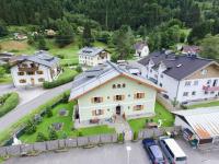 Budynek, w którym mieści się aparthotel