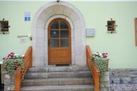 Fasada lub wejście do obiektu Familienappartements Eder - Free entry to Tauern SPA Kaprun included