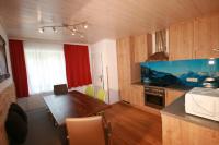 Kuchnia lub aneks kuchenny w obiekcie Familienappartements Eder - Free entry to Tauern SPA Kaprun included