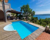 Bazén v ubytovaní Apartments Djusi alebo v jeho blízkosti