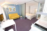 Postel nebo postele na pokoji v ubytování Miró Studio Apartments Dubrovnik
