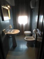 A bathroom at Casa Vacanza Valle della Cupa