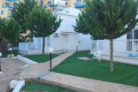 Zahrada ubytování Flisvos Beach Apartments