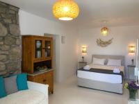 Posteľ alebo postele v izbe v ubytovaní Mando Pool Villas w Sea Views - Five Bedrooms