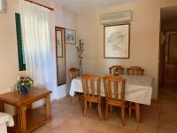 A seating area at Apt S estany ET285PL