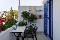 Balkón alebo terasa v ubytovaní Ricos Two Bedroom House - Naoussa Paros