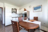 Kuchnia lub aneks kuchenny w obiekcie Apartmani PARADISO