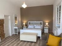 Postel nebo postele na pokoji v ubytování Thodoris Infinity View Apartments