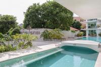 Der Swimmingpool an oder in der Nähe von Wabi Sabi Boutique Hotel - SHA Extra Plus