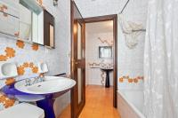 Kúpeľňa v ubytovaní Camogli Bright Apartment with Parking