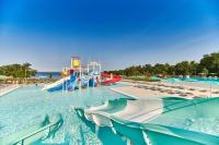 Bazén v ubytování Mobile Homes Relax Park Umag nebo v jeho okolí