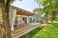 Vonkajšia záhrada v ubytovaní Camping Stella Maris Mobile Homes