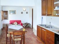 Kuchyň nebo kuchyňský kout v ubytování Apartment Le Colmate-1 by Interhome