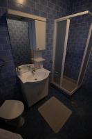 Koupelna v ubytování Apartment Dony - Tičić
