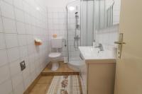 Koupelna v ubytování Apartment Dony - Tičić