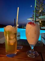 Nápoje v ubytování Panormos Beach Hotel Skopelos