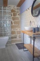 A bathroom at Casa Rural El Morral