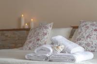 A bed or beds in a room at Casa Rural El Morral