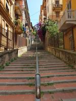 The surrounding neighborhood or a neighborhood close to a vendégházakat