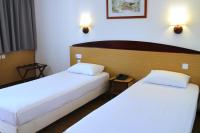 Postel nebo postele na pokoji v ubytování Travelodge Barcelona del Vallés