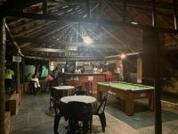 Biliár nebo kulečník v ubytování Chalé Jorai - pé na areia