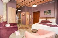A bed or beds in a room at No 8 Galata