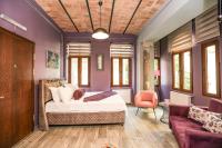 A bed or beds in a room at No 8 Galata