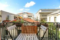 A balcony or terrace at No 8 Galata