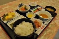 ホテルの敷地内または近くでの食事または食べ物
