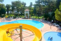Bazén v ubytování Meder Resort Hotel - Ultra All Inclusive nebo v jeho okolí