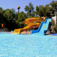 Bazén v ubytování Meder Resort Hotel - Ultra All Inclusive nebo v jeho okolí